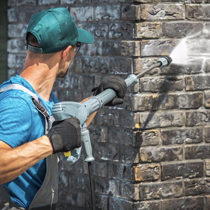 wall cleaner Wells