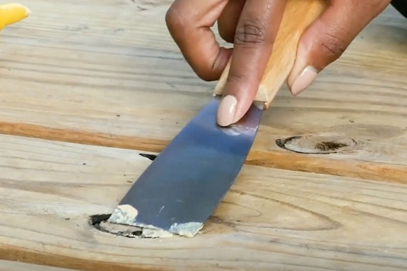 Preparing Wooden Decking for Treatment