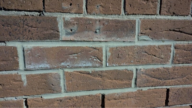 What you should never do when removing mortar