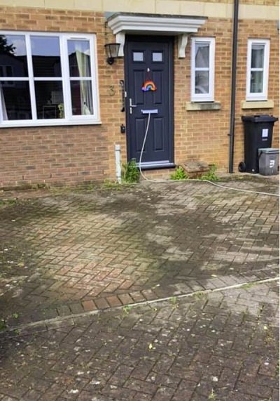 Driveway cleaning case 02 before (Bristol)