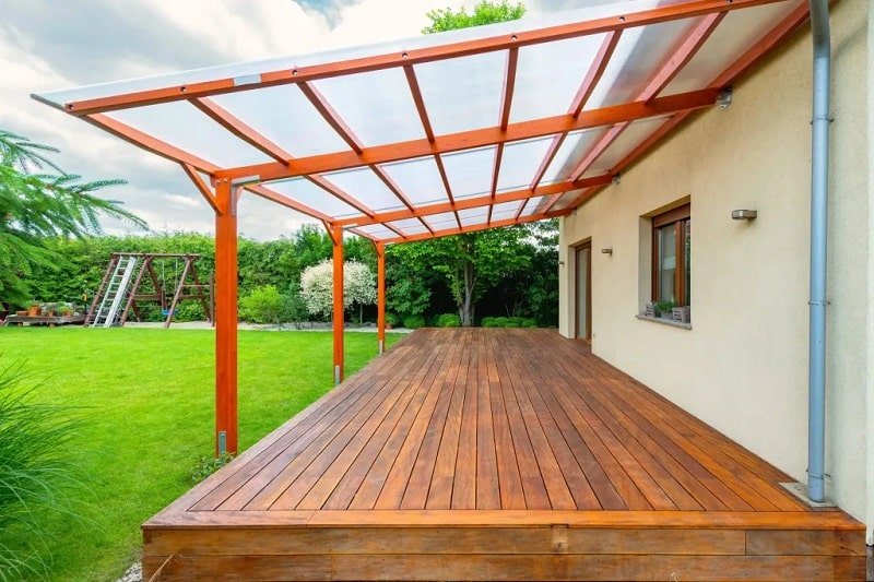 How to keep your deck clean naturally all year