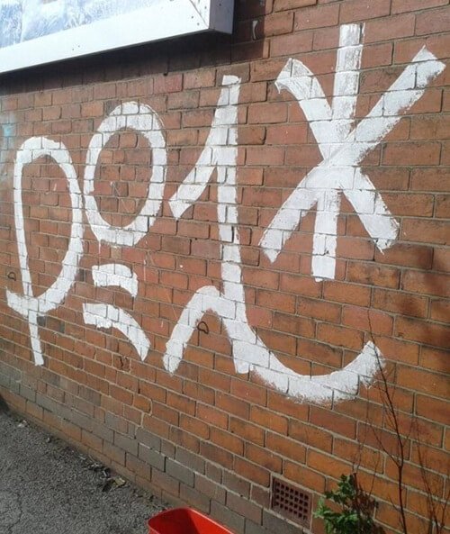 Graffiti removal case 01 before (Bristol)