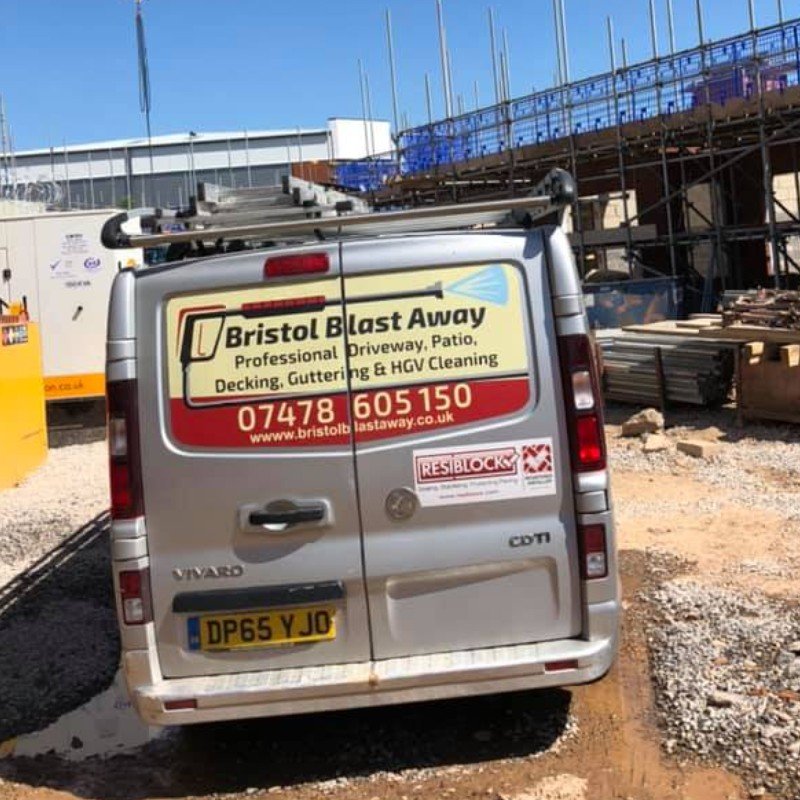 Graffiti removal intervention on construction site (Bristol Blast Away)